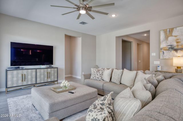 7434 N 80th Lane, Glendale, AZ 85303