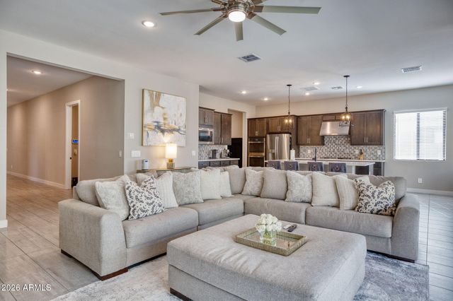 7434 N 80th Lane, Glendale, AZ 85303