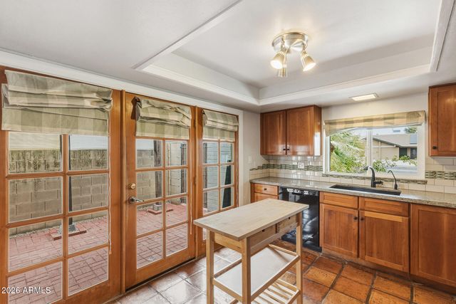 2745 E LARKSPUR Drive, Phoenix, AZ 85032