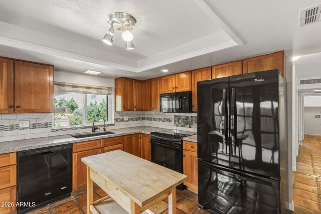 2745 E LARKSPUR Drive, Phoenix, AZ 85032