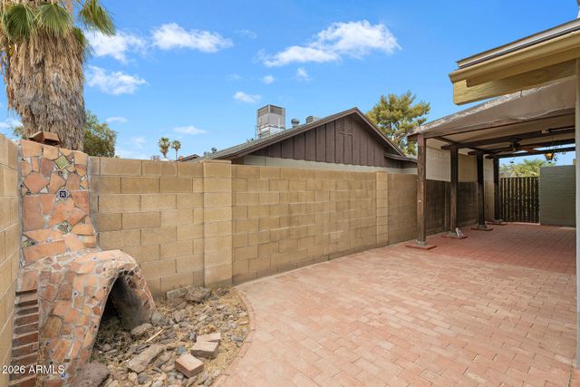 2745 E LARKSPUR Drive, Phoenix, AZ 85032