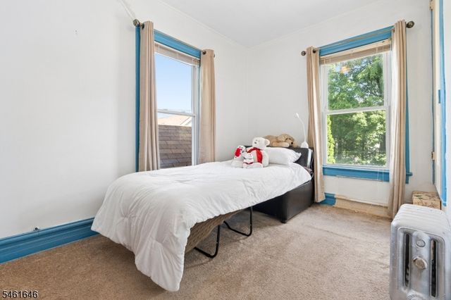 120 Norman St, East Orange City, NJ 07017