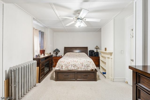 120 Norman St, East Orange City, NJ 07017
