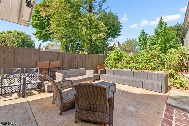120 Norman St, East Orange City, NJ 07017