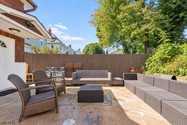 120 Norman St, East Orange City, NJ 07017