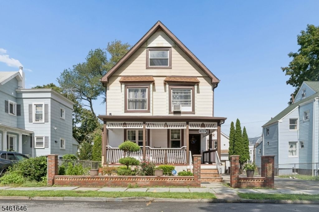 120 Norman St, East Orange City, NJ 07017