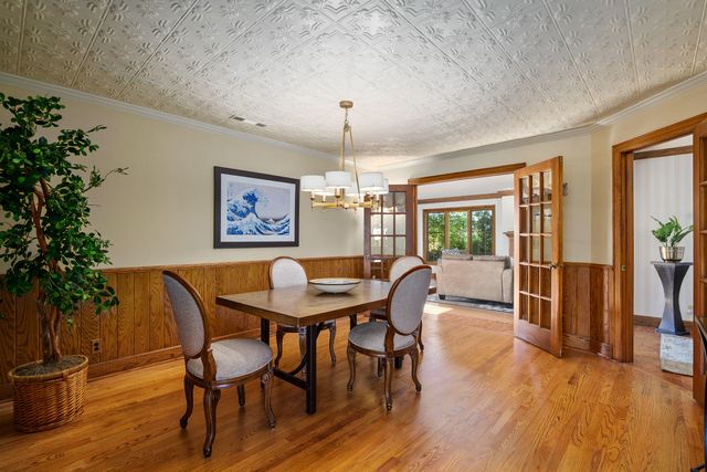 4050 Royal Crest Road, Medford, OR 97504