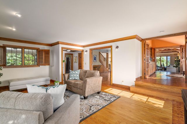 4050 Royal Crest Road, Medford, OR 97504