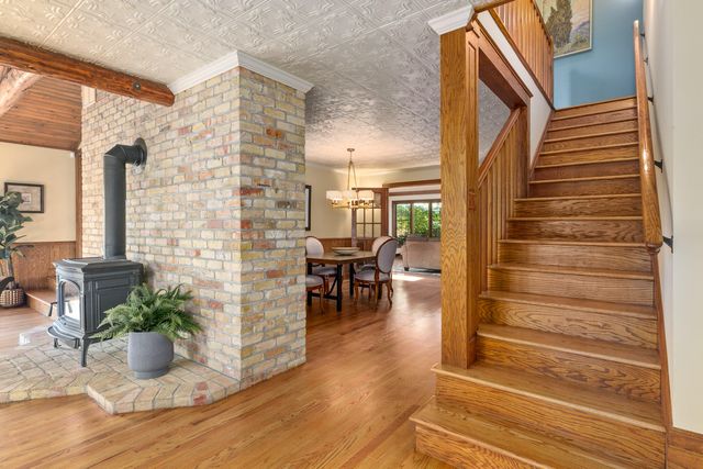 4050 Royal Crest Road, Medford, OR 97504