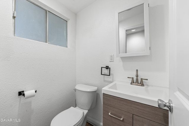 26111 Morongo Drive, Mojave, CA 93501