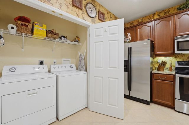 9419 CARNABY DRIVE, Venice, FL 34293