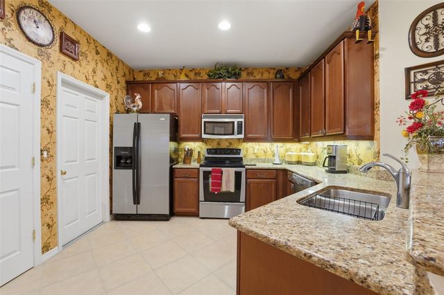 9419 CARNABY DRIVE, Venice, FL 34293