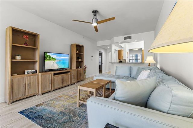 401 Bayfront PL # 3405, Naples, FL 34102