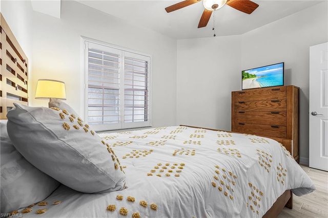 401 Bayfront PL # 3405, Naples, FL 34102