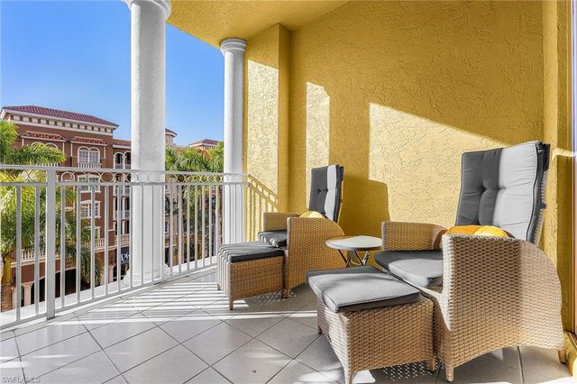 401 Bayfront PL # 3405, Naples, FL 34102