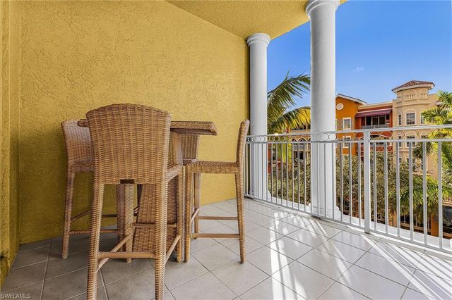 401 Bayfront PL # 3405, Naples, FL 34102