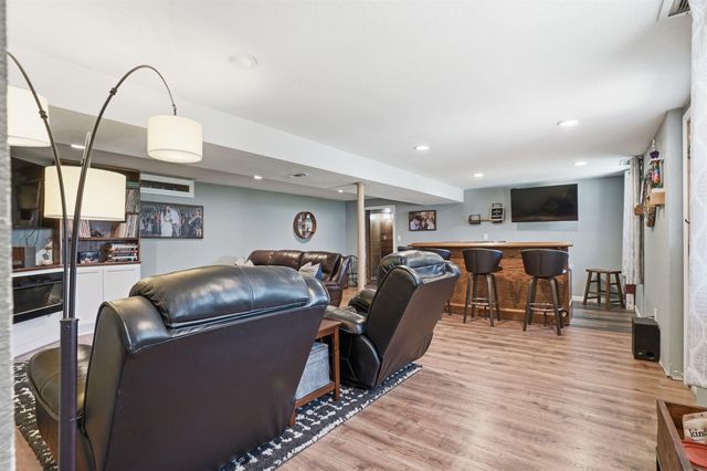 1509 W 8th Street, Cedar Falls, IA 50613
