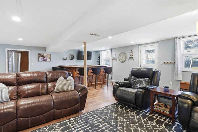 1509 W 8th Street, Cedar Falls, IA 50613