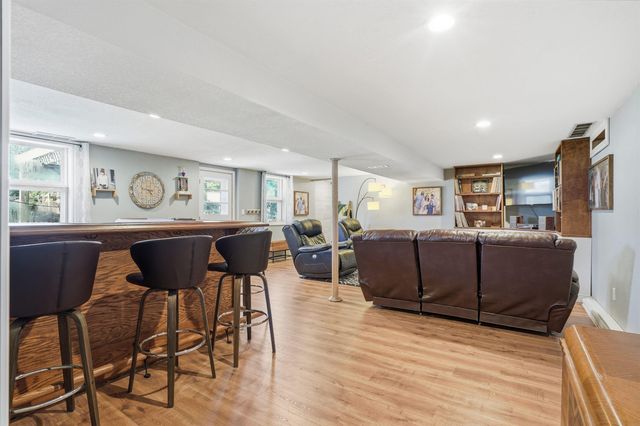 1509 W 8th Street, Cedar Falls, IA 50613