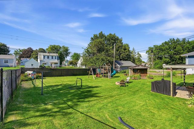 1509 W 8th Street, Cedar Falls, IA 50613