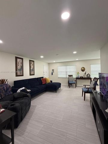 150 SW 134th Way 101R, Pembroke Pines, FL 33027