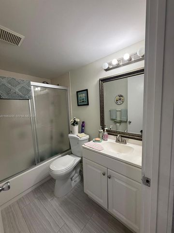 150 SW 134th Way 101R, Pembroke Pines, FL 33027