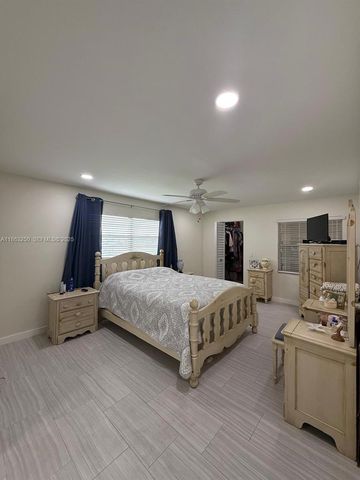150 SW 134th Way 101R, Pembroke Pines, FL 33027