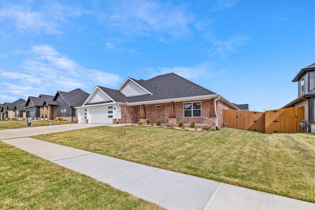 510 Bronco Street, Centerton, AR 72719