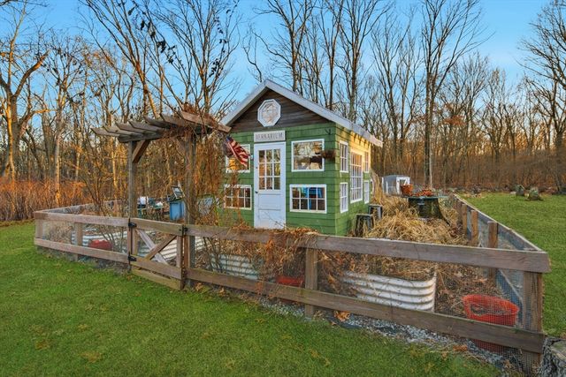 97 Angell Rd, Cumberland, RI 02864