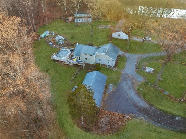 97 Angell Rd, Cumberland, RI 02864