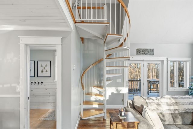 97 Angell Rd, Cumberland, RI 02864