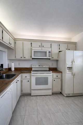 7118 Golf Colony Court 103, Lake Worth, FL 33467