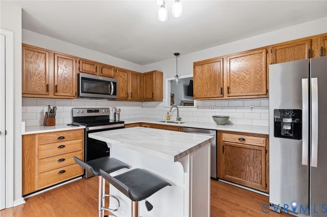 12421 Brimfield Ln, Midlothian, VA 23114