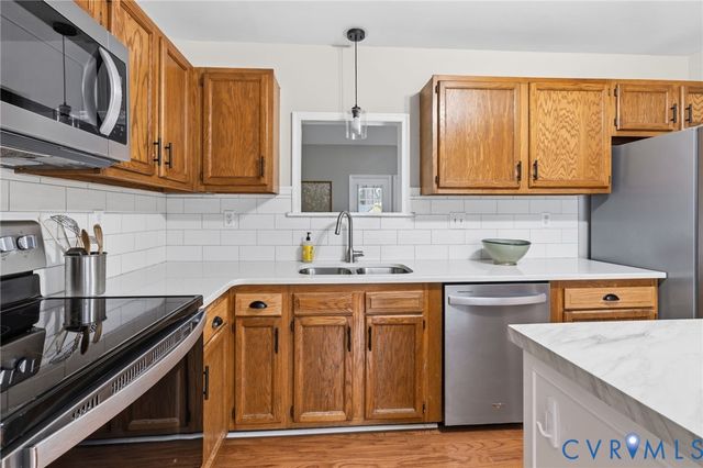 12421 Brimfield Ln, Midlothian, VA 23114