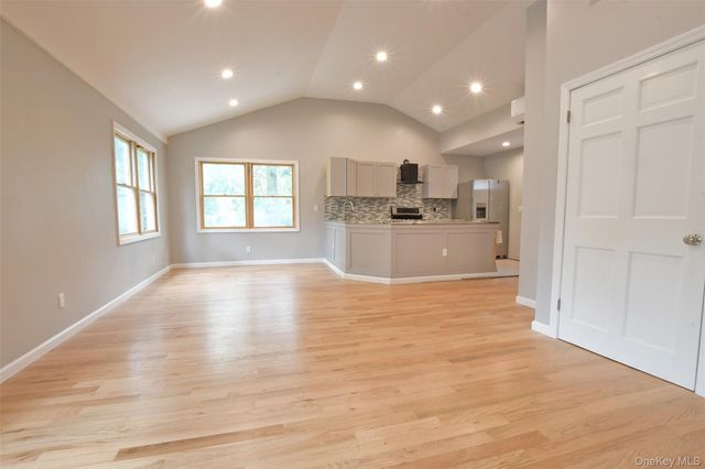 6 Southold Road, Sound Beach, NY 11789