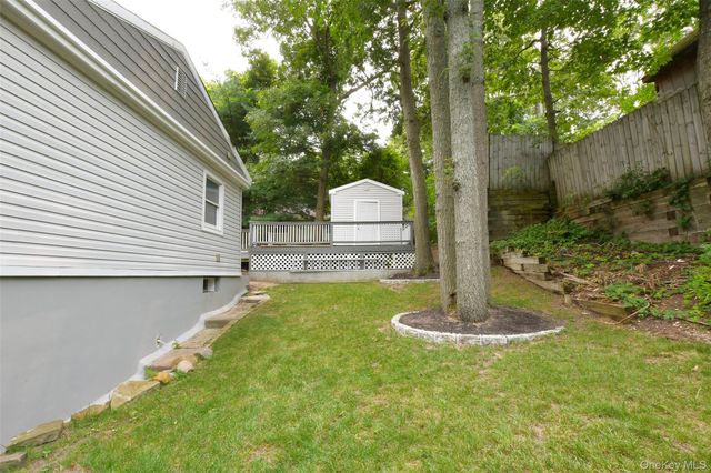 6 Southold Road, Sound Beach, NY 11789