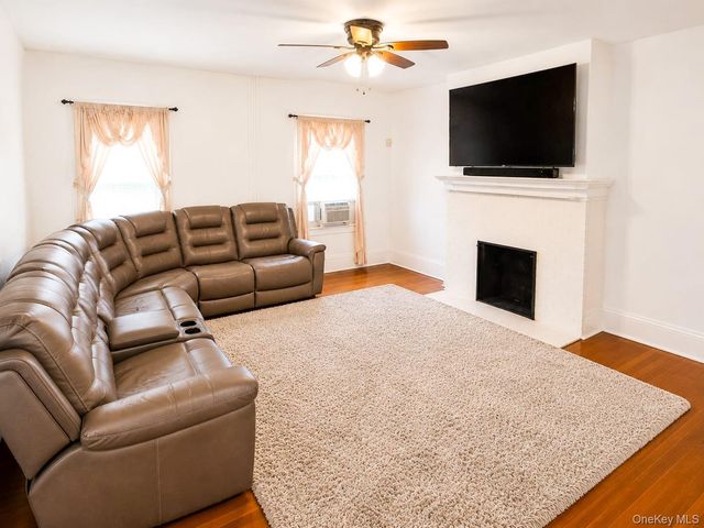 29 The Boulevard, New Rochelle, NY 10801