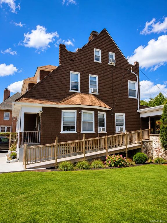 29 The Boulevard, New Rochelle, NY 10801 — photo 4