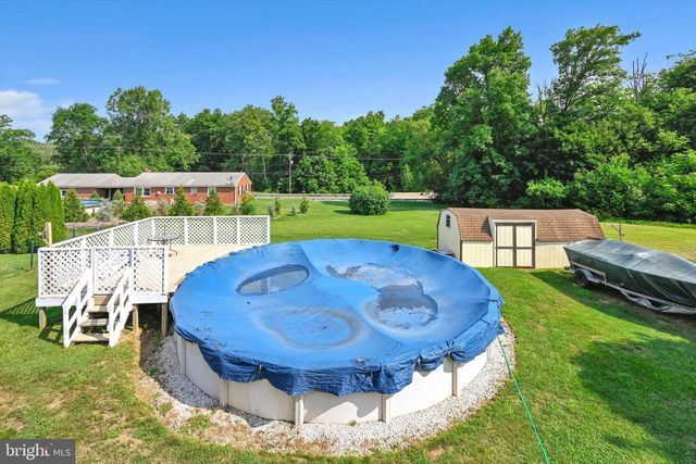 47 CARRIAGE CIR, Oley, PA 19547