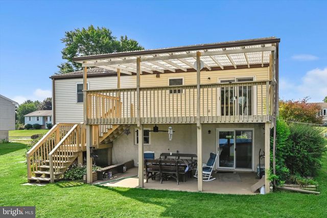 47 CARRIAGE CIR, Oley, PA 19547