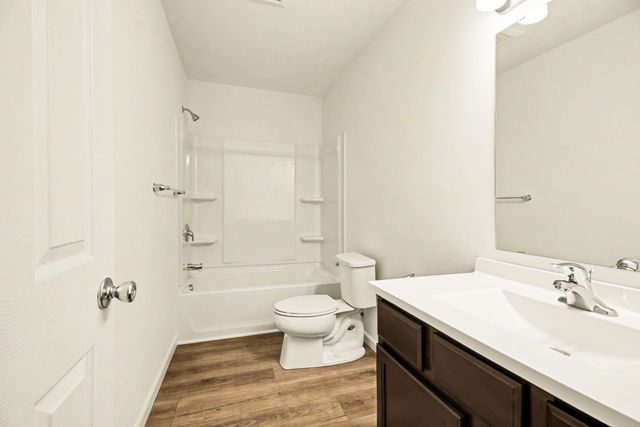 5549 Mammoth Drive SE, Caledonia, MI 49316