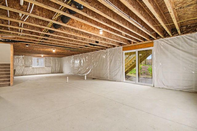 5549 Mammoth Drive SE, Caledonia, MI 49316