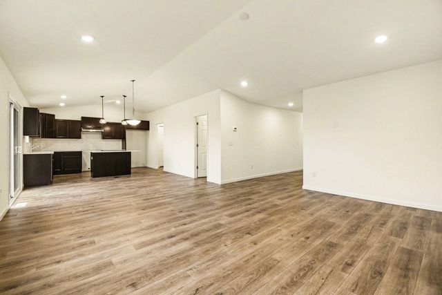 5549 Mammoth Drive SE, Caledonia, MI 49316