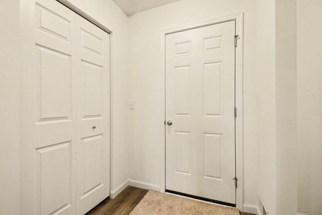 5549 Mammoth Drive SE, Caledonia, MI 49316
