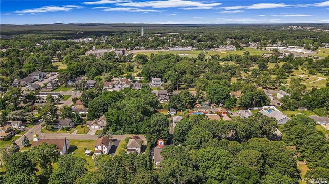 828 Pondview Road, Riverhead, NY 11901