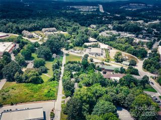 99999 Signal Hill Road, Hendersonville, NC 28792