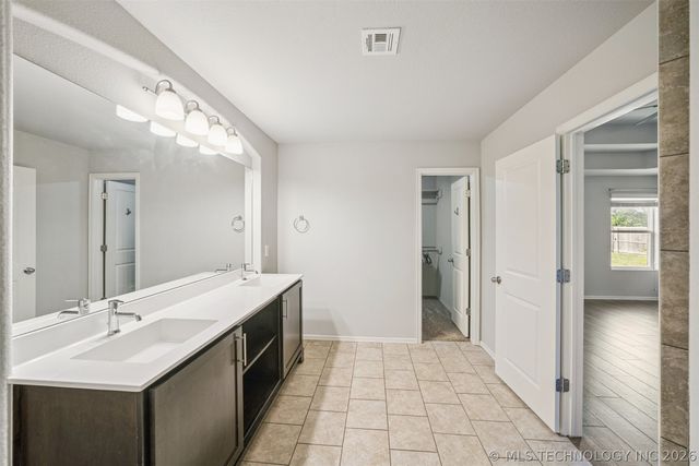 15412 E 87th Street North, Owasso, OK 74055