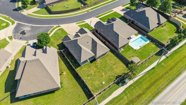 15412 E 87th Street North, Owasso, OK 74055