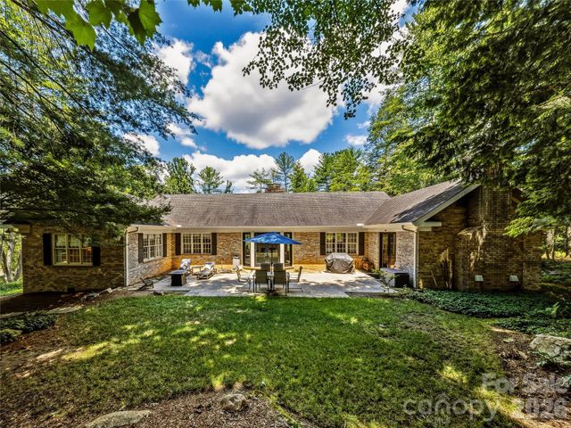 4 Hemlock Road, Asheville, NC 28803