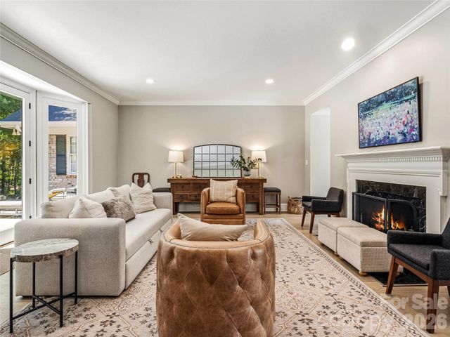 4 Hemlock Road, Asheville, NC 28803